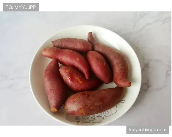 小威退役后晒出的日常：凌晨四点健身房打卡，早餐只吃一把坚果？